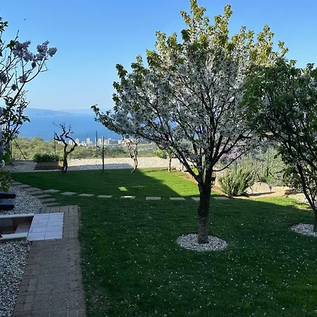 Terra Magica Deluxe Apartment Or Room With Private Parking, Terrace And Sea View Fiume Kültér fotó