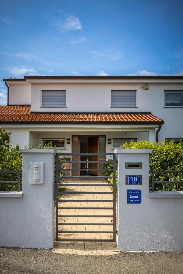 Terra Magica Deluxe Or With Private Parking, Terrace And Sea View * Rijeka