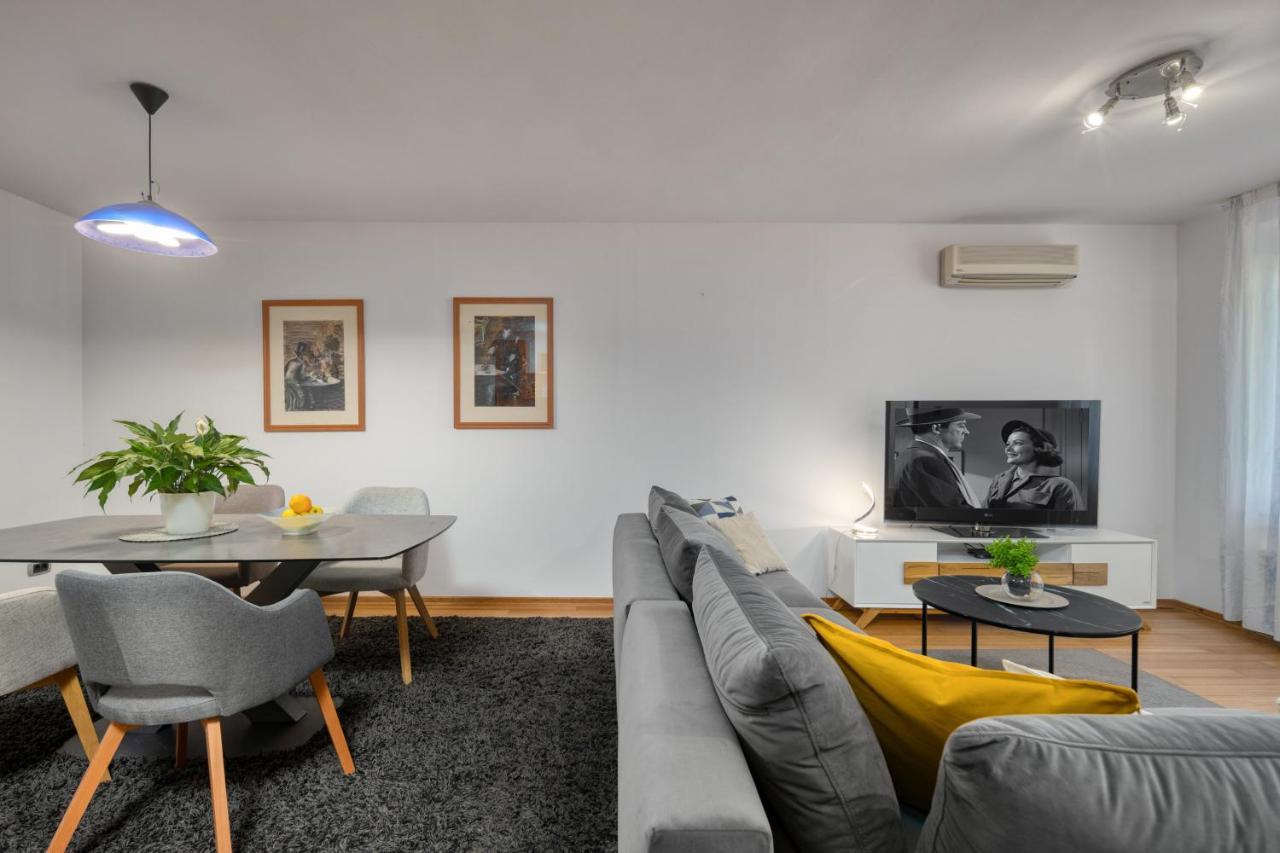 Terra Magica Deluxe Or With Private Parking, Terrace And Sea View Rijeka
