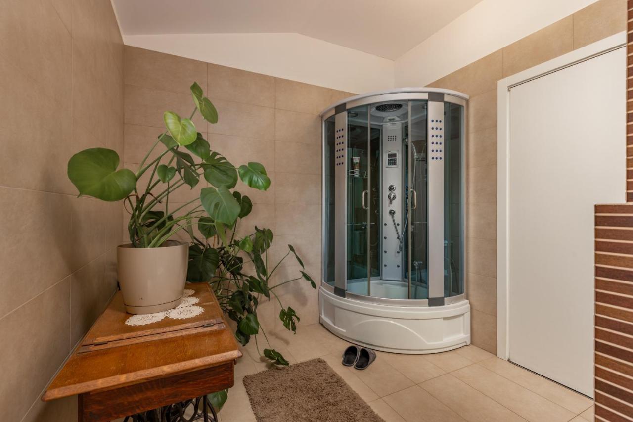 Appartement Terra Magica Deluxe Or With Private Parking, Terrace And Sea View Rijeka
