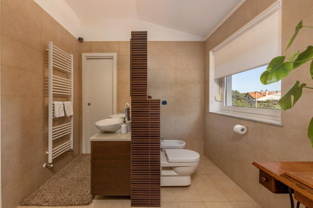 Terra Magica Deluxe Or With Private Parking, Terrace And Sea View Apartament Rijeka