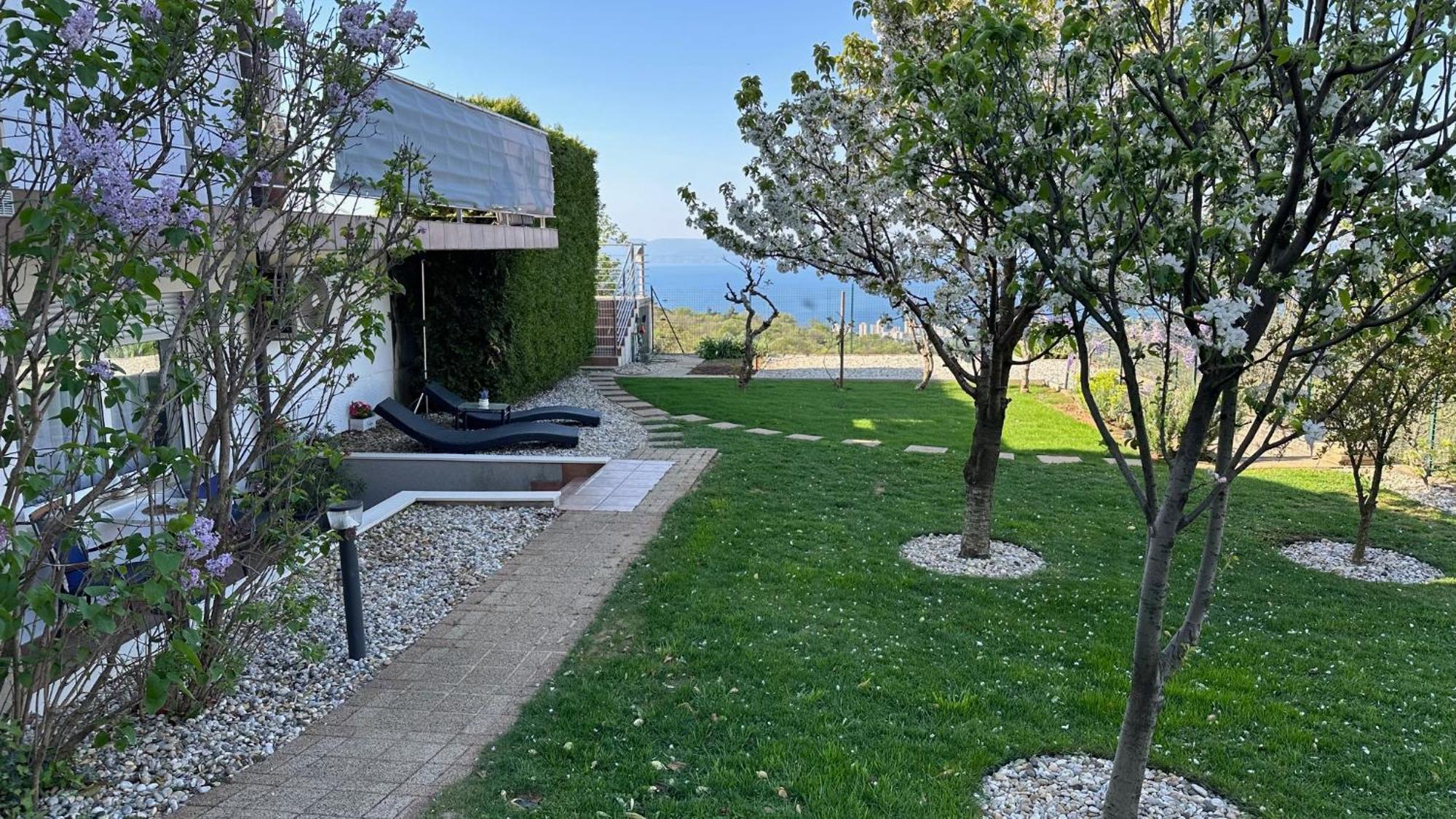 Appartement Terra Magica Deluxe Or With Private Parking, Terrace And Sea View Rijeka
